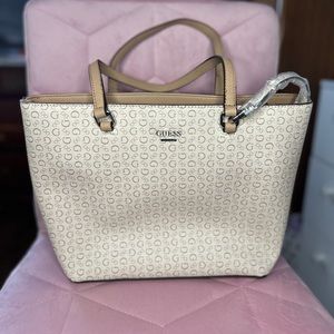 Guess Los Angeles bag & small bag set (BRAND NEW WITH TAG)